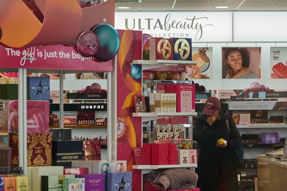 S&P 500 Gains and Losses Today: Ulta Beauty Surges as Berkshire Divulges Stake