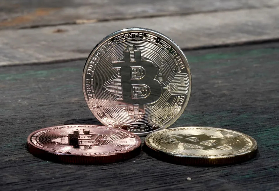 Bitcoin continues to fall as crypto-market sentiment shifts into ‘extreme fear’